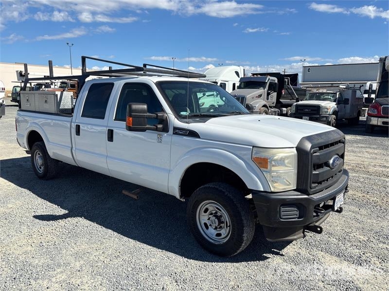 Ford F-250 XL 4x2 Crew Cab Pickup Otras furgonetas