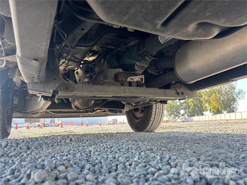 Ford F-250 XL 4x2 Crew Cab Pickup Andere Transporter