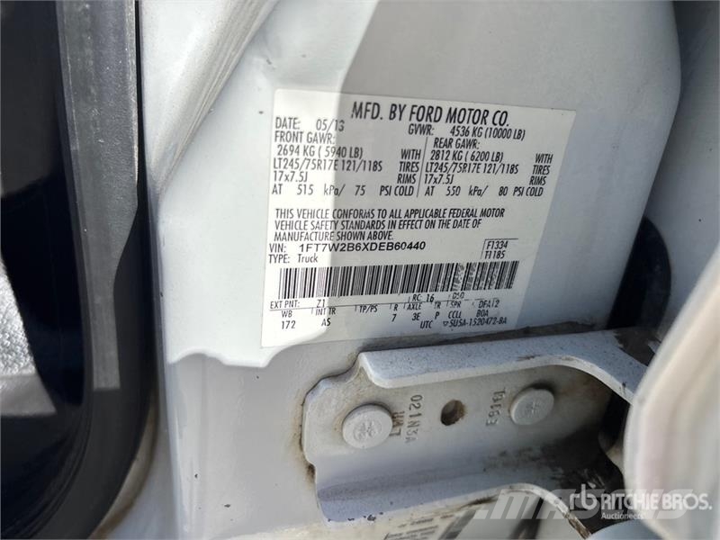 Ford F-250 XL 4x2 Crew Cab Pickup Otras furgonetas