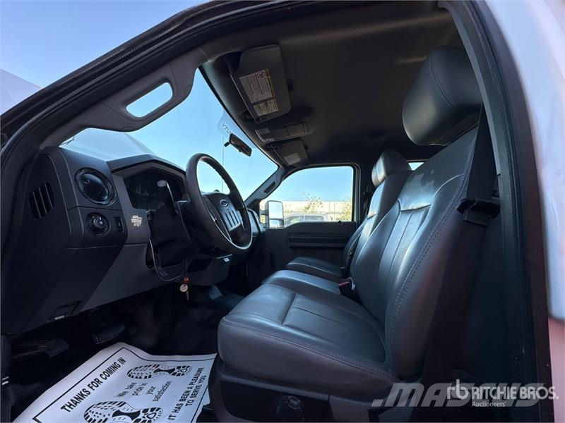 Ford F-250 XL 4x2 Crew Cab Pickup Άλλα Vans
