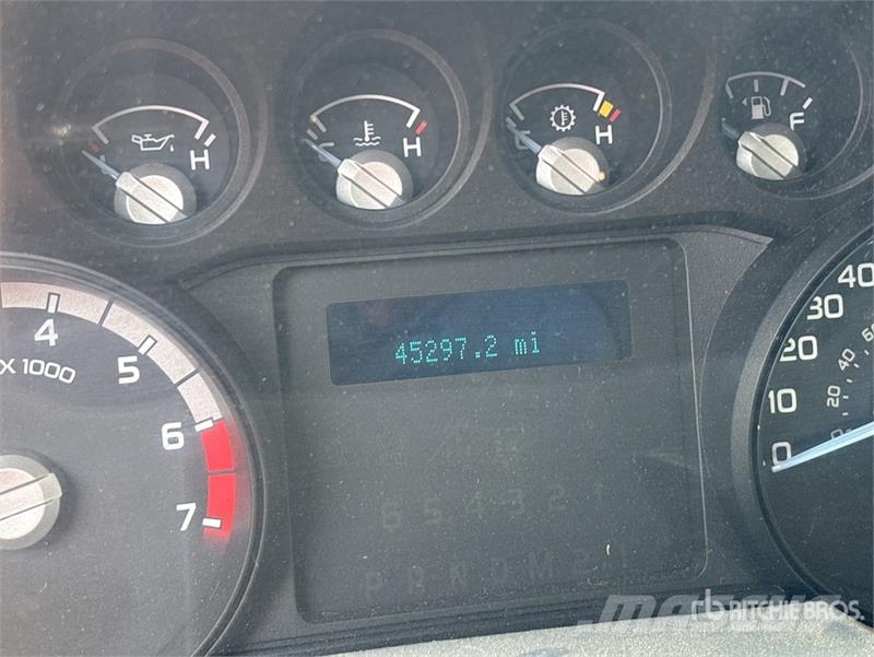 Ford F-250 XL 4x2 Crew Cab Pickup Anders