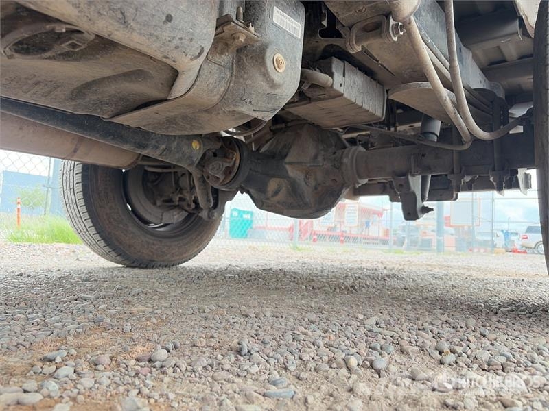 Ford F-250 XL 4x2 Crew Cab Pickup Други