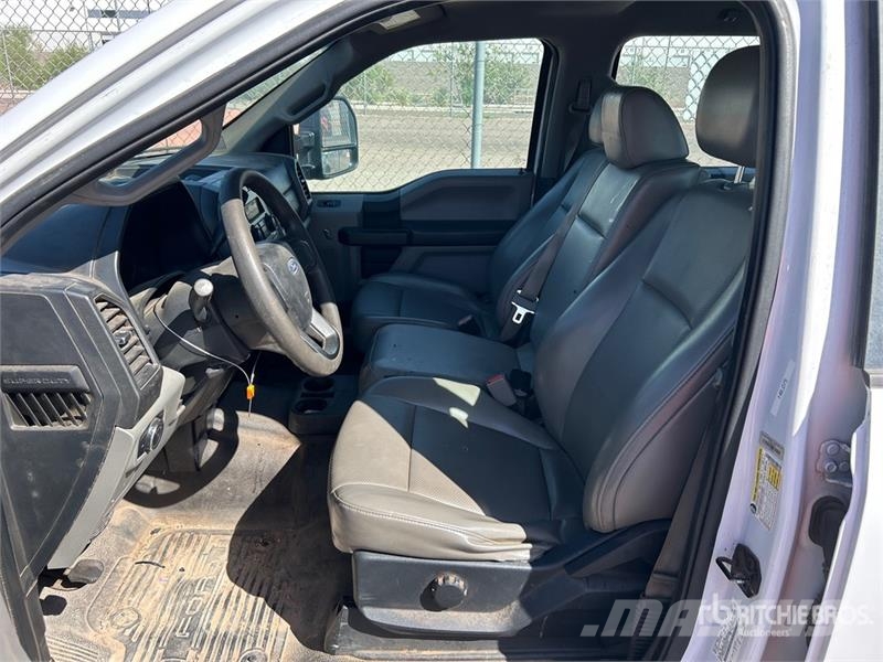 Ford F-250 XL 4x2 Crew Cab Pickup Прочие фургоны