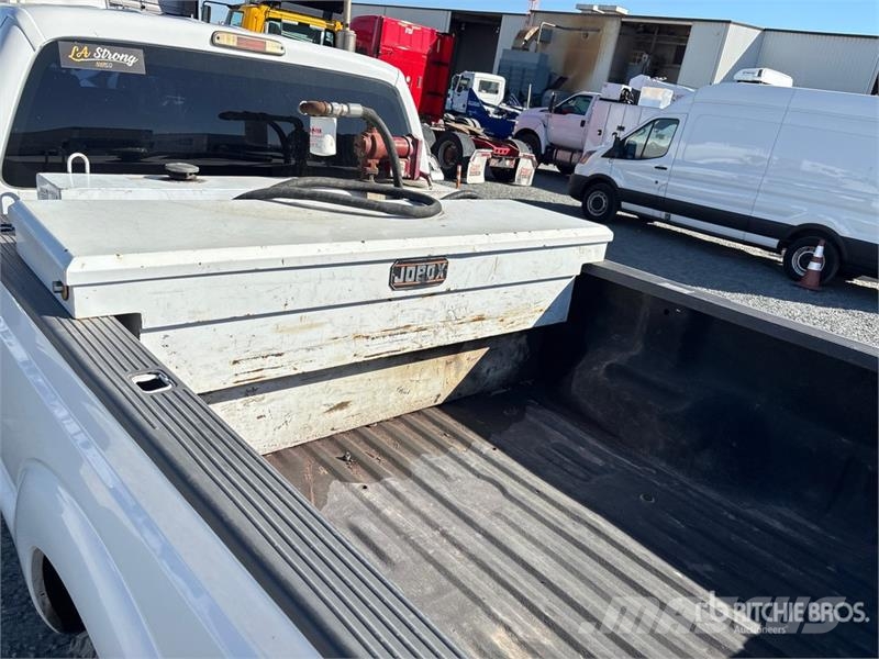 Ford F-250 XL 4x2 Crew Cab Pickup Otras furgonetas