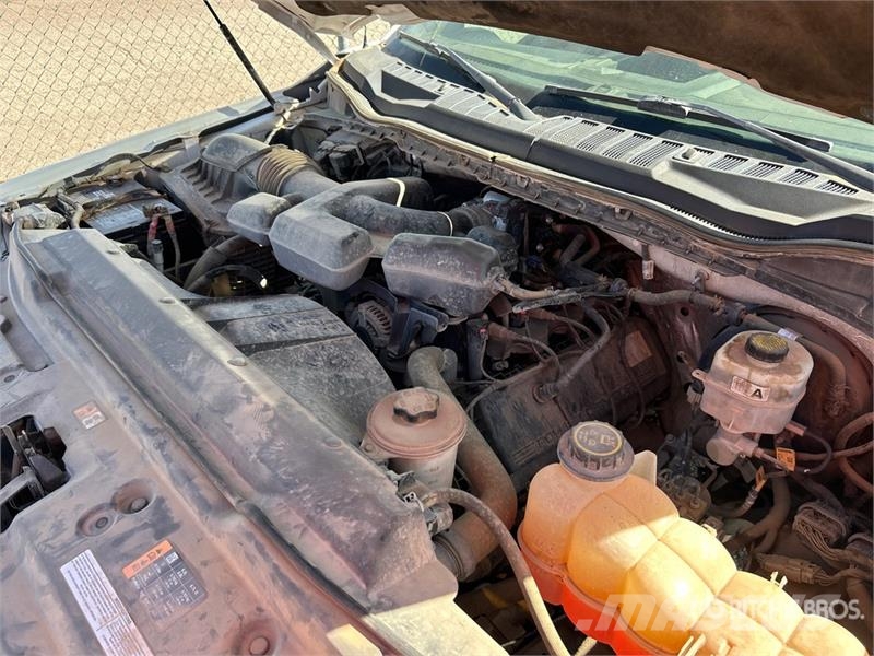 Ford F-250 XL 4x2 Crew Cab Pickup Прочие фургоны