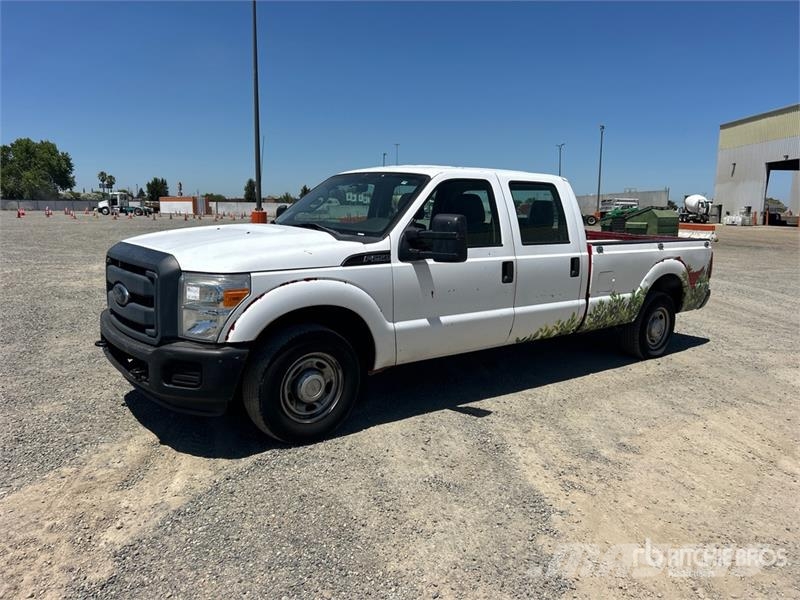 Ford F-250 XL 4x2 Crew Cab Pickup Άλλα Vans