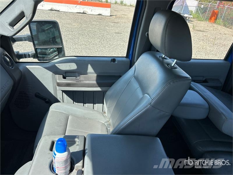 Ford F-250 XL 4x2 Crew Cab Pickup Άλλα Vans