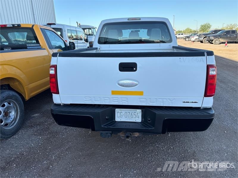 Ford F-250 XL 4x2 Crew Cab Pickup Άλλα Vans