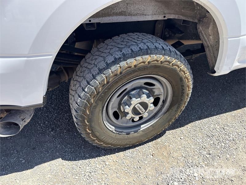 Ford F-250 XL 4x2 Crew Cab Pickup Άλλα Vans