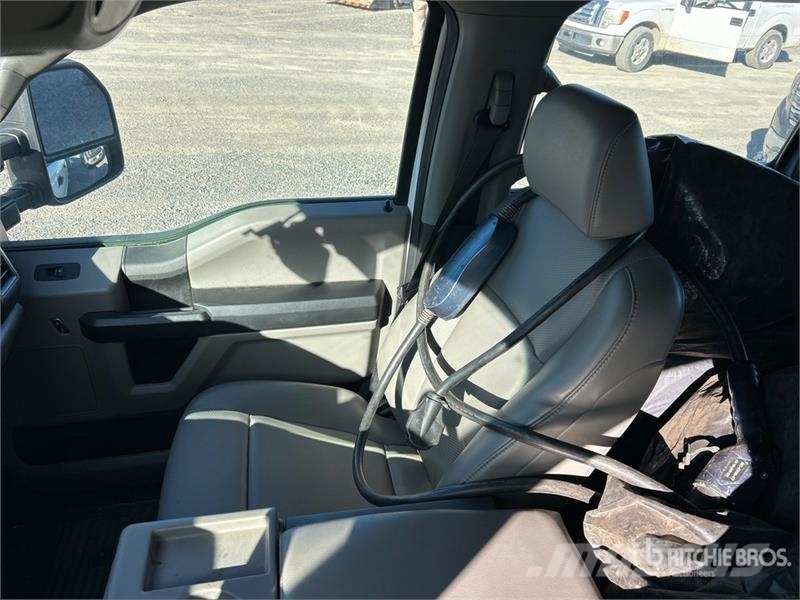 Ford F-250 XL 4x2 Crew Cab Electric Pickup Άλλα Vans