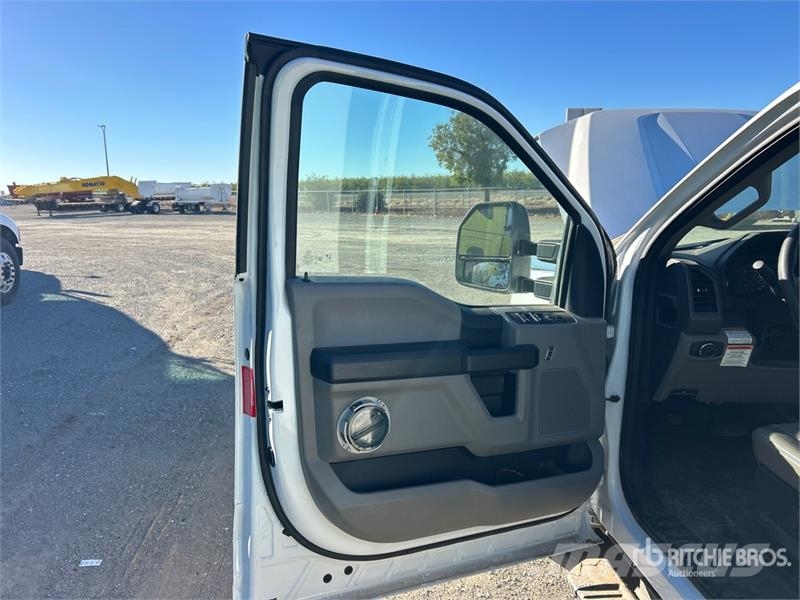 Ford F-250 XL 4x2 Crew Cab Electric Pickup Άλλα Vans