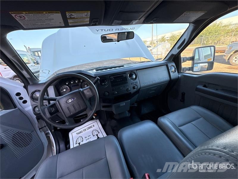 Ford F-250 XL 4x2 Crew Cab Pickup Άλλα Vans