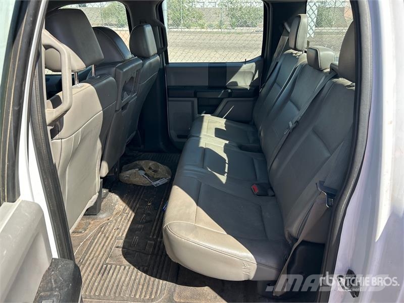 Ford F-250 XL 4x2 Crew Cab Pickup Прочие фургоны