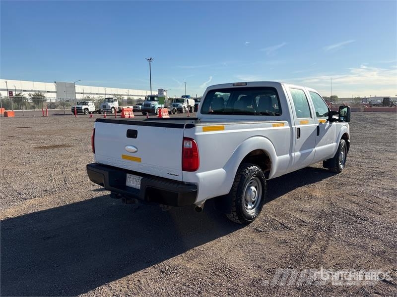 Ford F-250 XL 4x2 Crew Cab Pickup Άλλα Vans