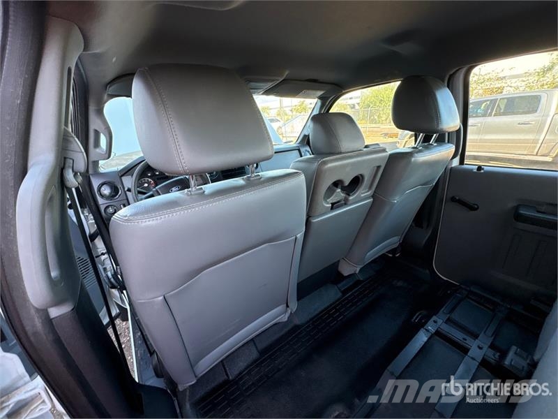 Ford F-250 XL 4x2 Crew Cab Pickup Άλλα Vans