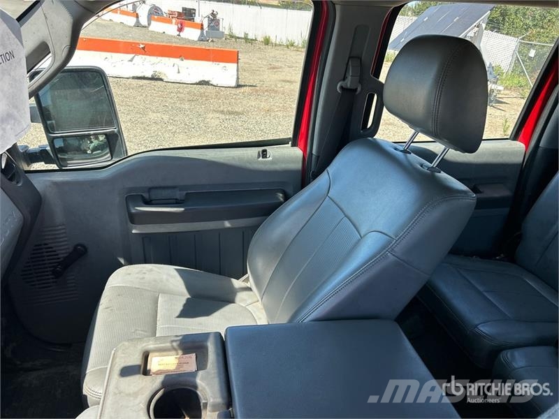 Ford F-250 XL 4x2 Crew Cab Pickup Άλλα Vans
