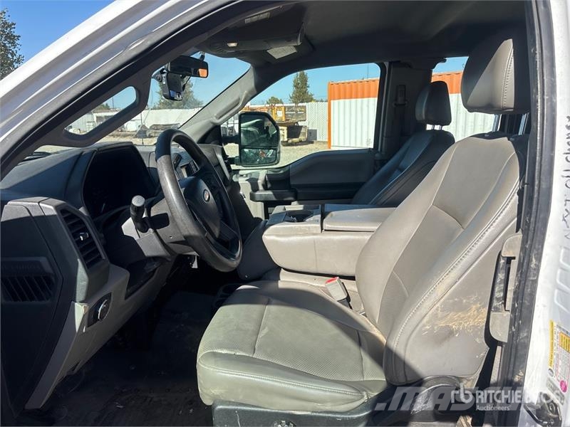 Ford F-250 XL 4x2 Extended Cab Pickup Anders