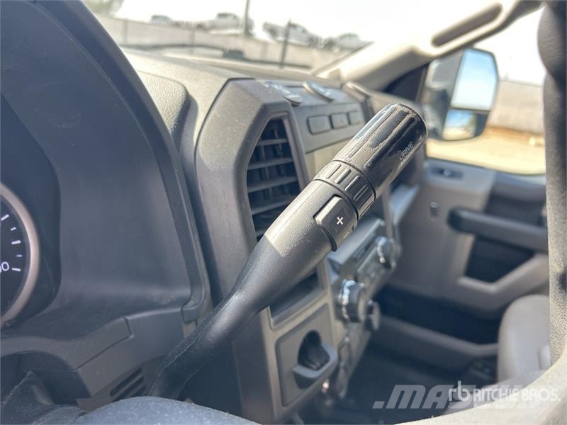 Ford F-250 XL 4x2 Extended Cab Pickup 其他