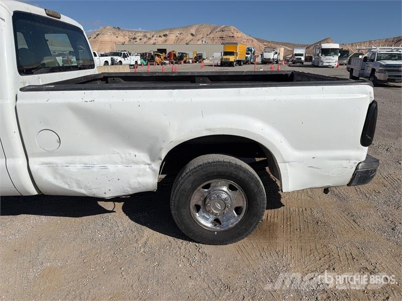 Ford F-250 XL 4x2 Extended Cab Pickup Прочие фургоны
