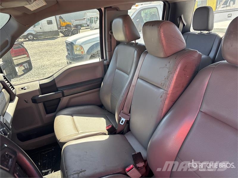 Ford F-250 XL 4x2 Extended Cab Pickup Ostalo