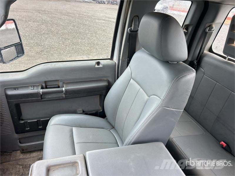 Ford F-250 XL 4x2 Extended Cab Pickup Muu