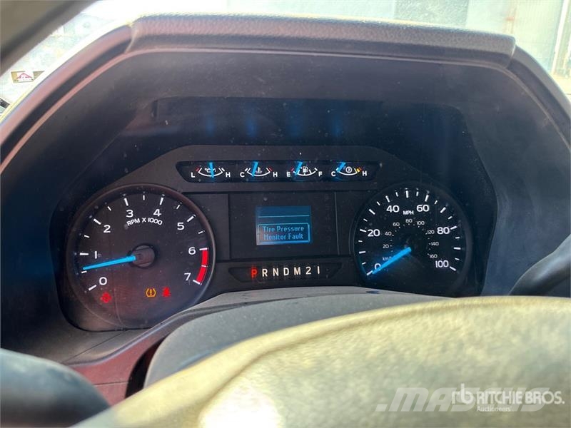 Ford F-250 XL 4x2 Extended Cab Pickup Citi