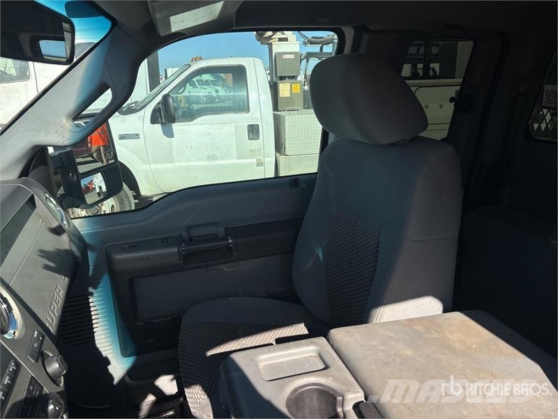 Ford F-250 XL 4x2 Extended Cab Pickup Ostalo