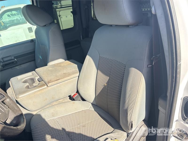 Ford F-250 XL 4x2 Extended Cab Pickup Ostalo