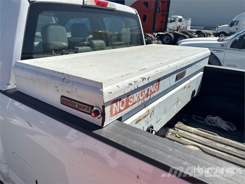 Ford F-250 XL 4x2 Extended Cab Pickup Ostalo