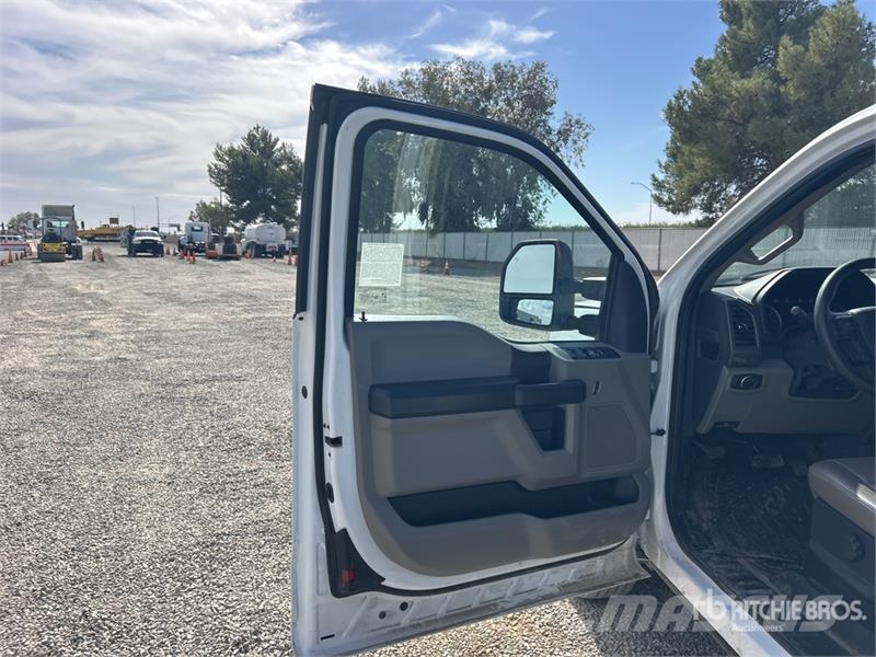 Ford F-250 XL 4x2 Extended Cab Pickup 其他