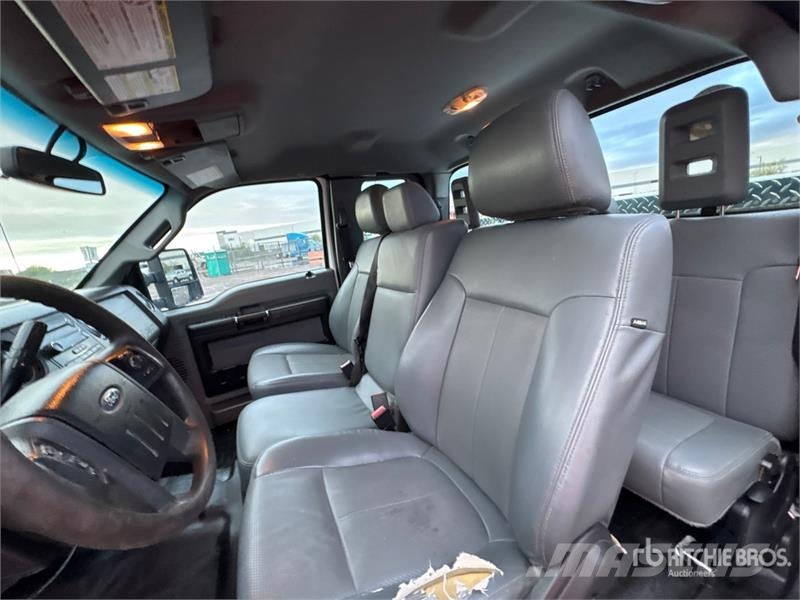 Ford F-250 XL 4x2 Extended Cab Pickup Další