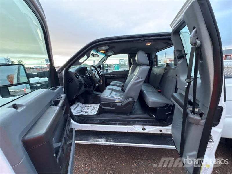 Ford F-250 XL 4x2 Extended Cab Pickup Další