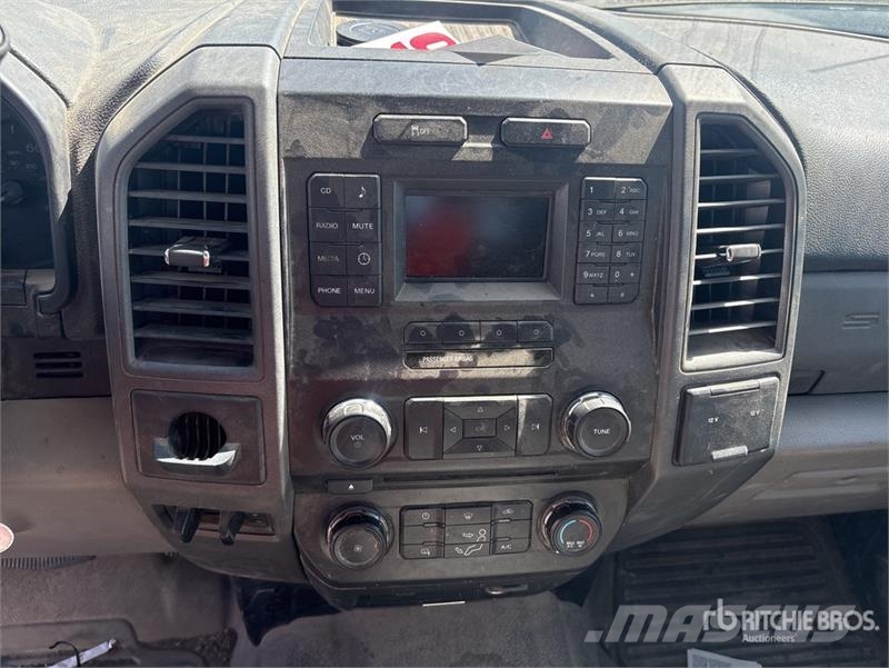 Ford F-250 XL 4x2 Extended Cab Utility Truck Kis teherszállító/Platós kocsi