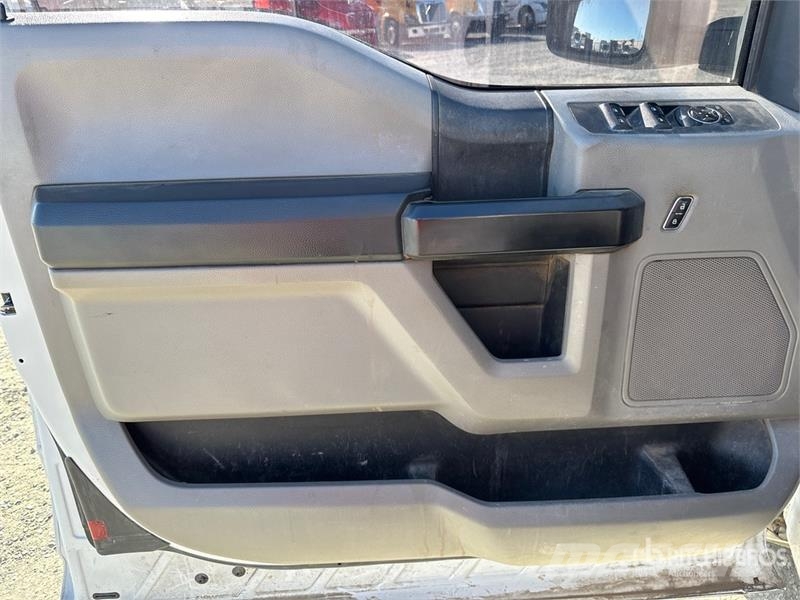 Ford F-250 XL 4x2 Extended Cab Pickup Citi