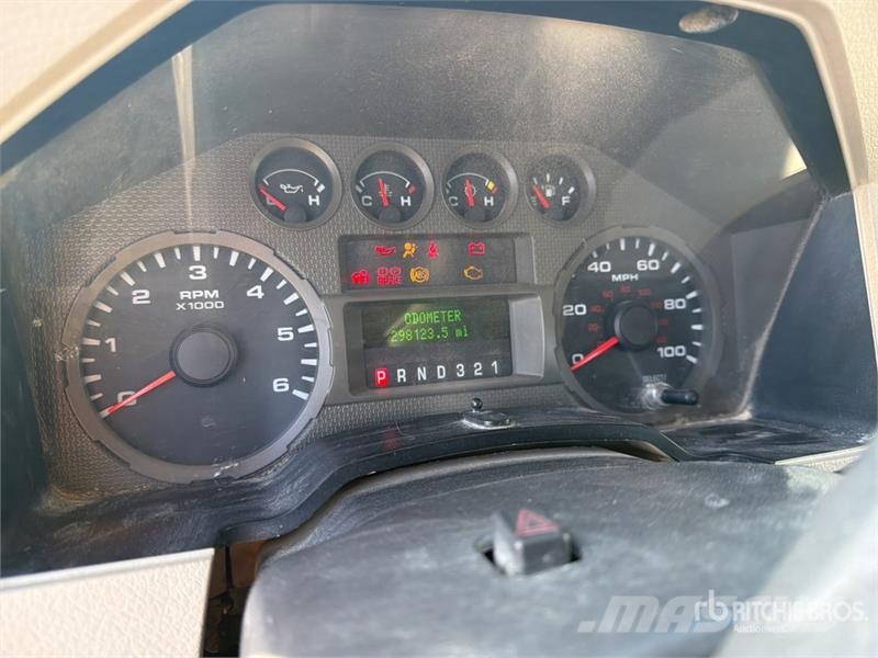 Ford F-250 XL 4x2 Extended Cab Pickup Прочие фургоны