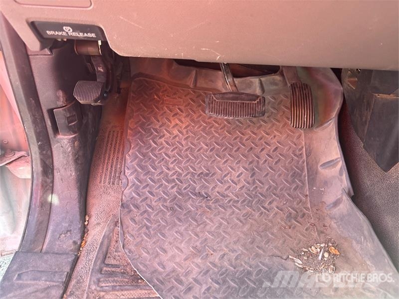 Ford F-250 XL 4x2 Extended Cab Pickup Други
