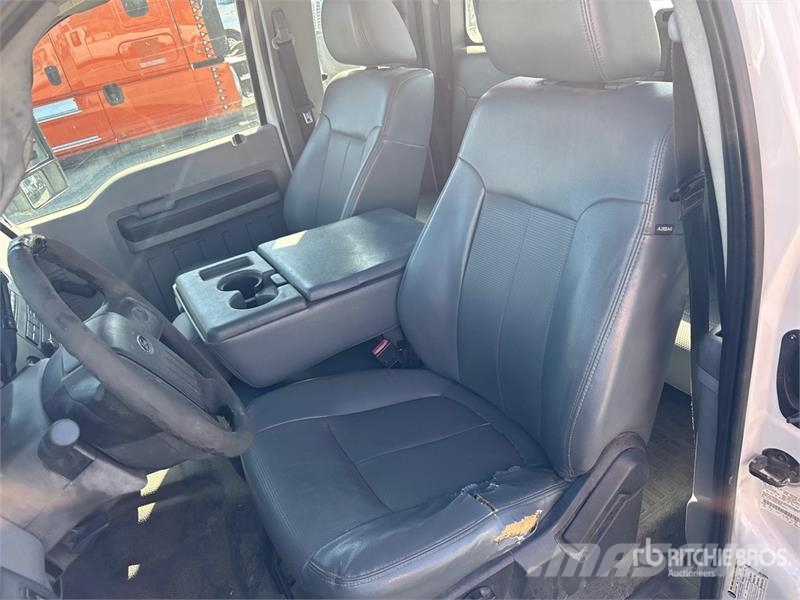 Ford F-250 XL 4x2 Extended Cab Pickup Otras furgonetas