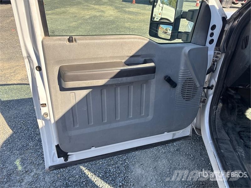 Ford F-250 XL 4x2 Extended Cab Pickup Otras furgonetas