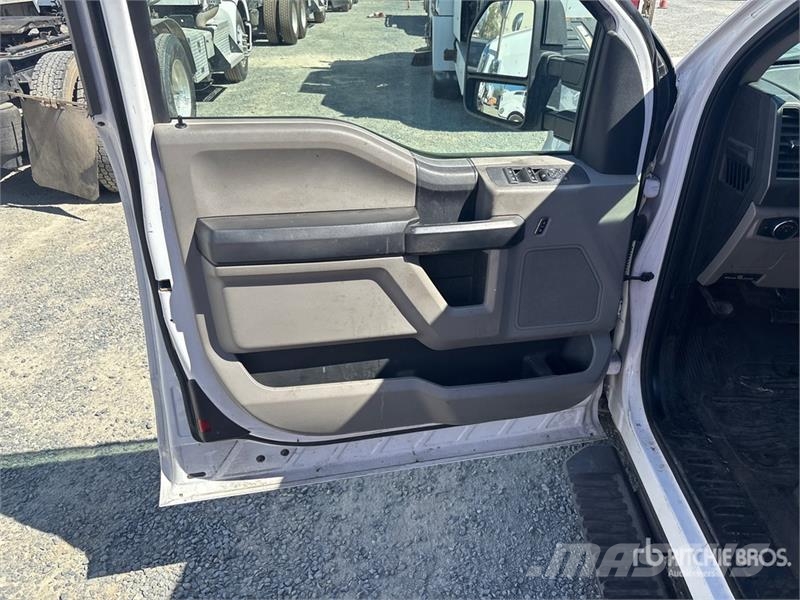 Ford F-250 XL 4x2 Extended Cab Pickup Ostalo