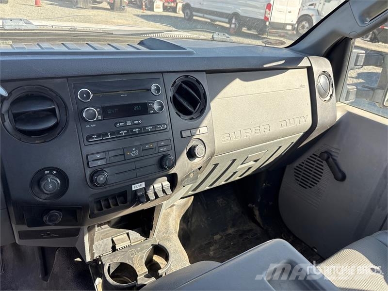 Ford F-250 XL 4x2 Extended Cab Pickup Otras furgonetas