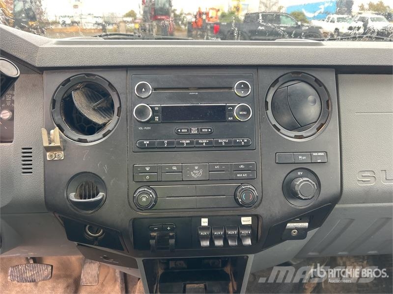 Ford F-250 XL 4x2 Extended Cab Pickup Muu