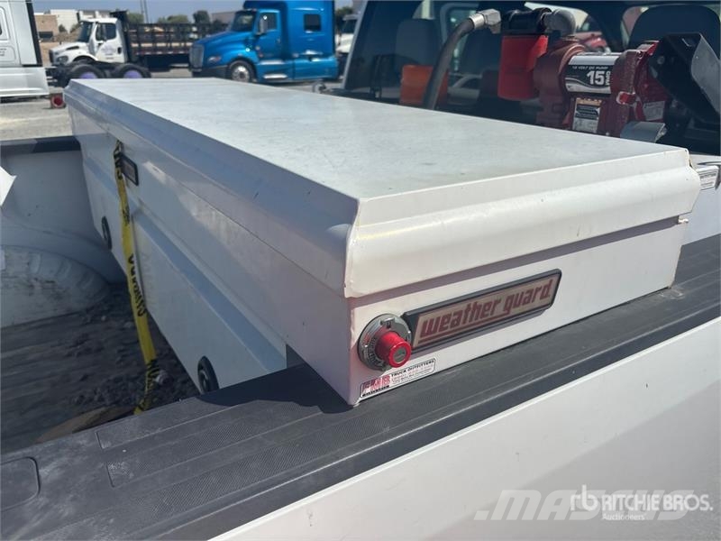 Ford F-250 XL 4x2 Extended Cab Pickup Други