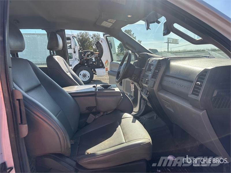 Ford F-250 XL 4x2 Extended Cab Pickup Anders
