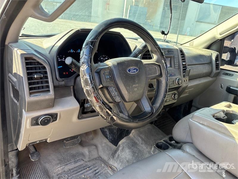 Ford F-250 XL 4x2 Extended Cab Pickup Citi