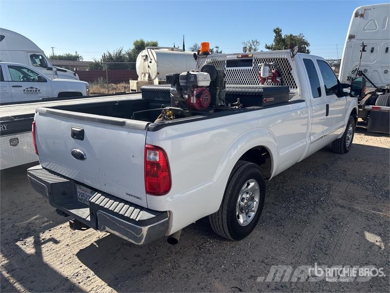 Ford F-250 XL 4x2 Extended Cab Pickup Ostalo