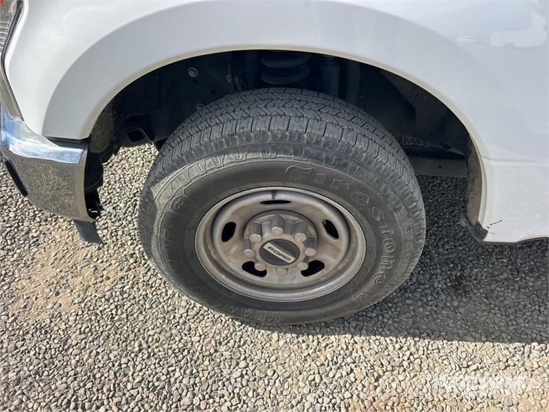 Ford F-250 XL 4x2 Extended Cab Pickup 其他