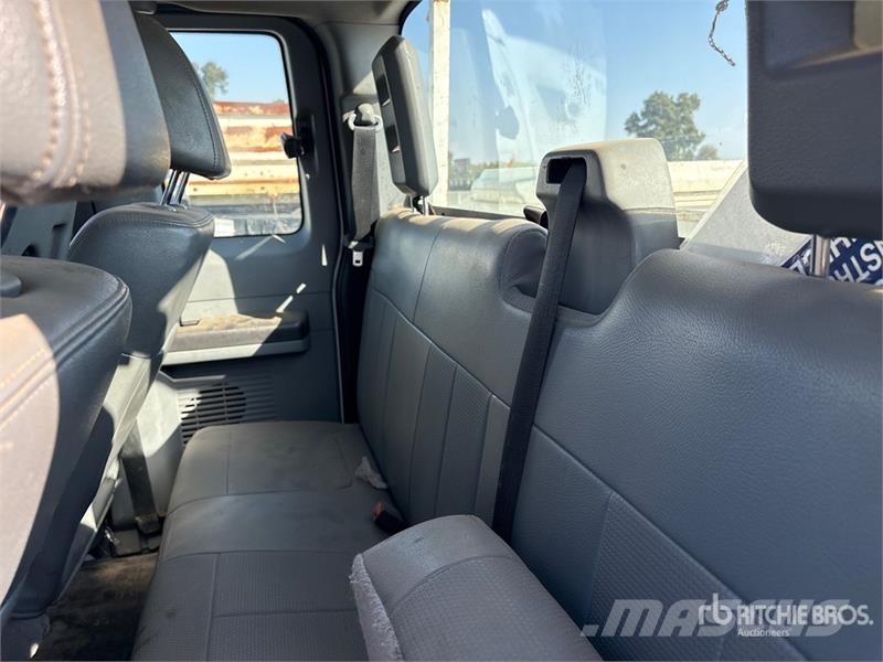 Ford F-250 XL 4x2 Extended Cab Pickup Прочие фургоны
