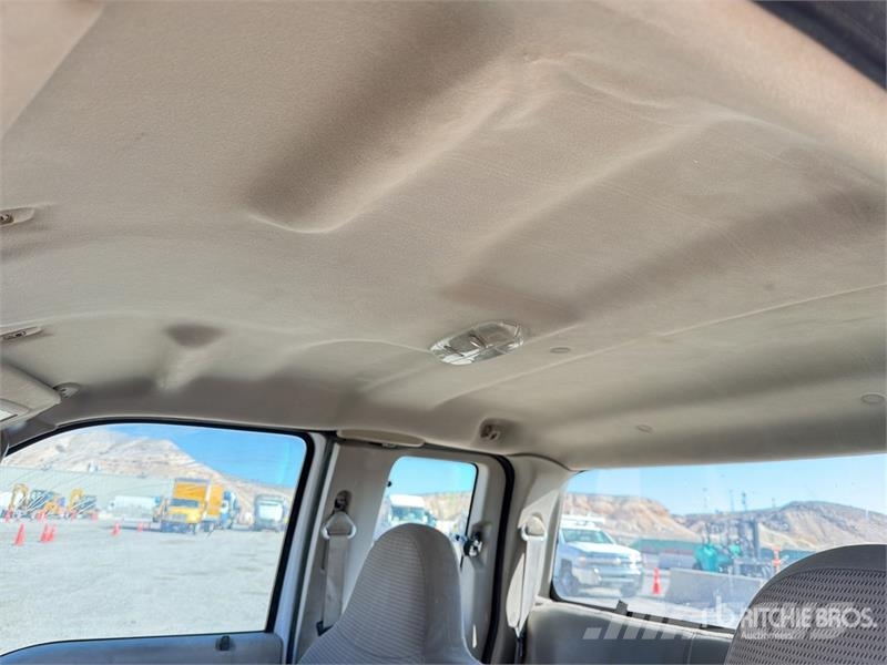 Ford F-250 XL 4x2 Extended Cab Pickup Прочие фургоны