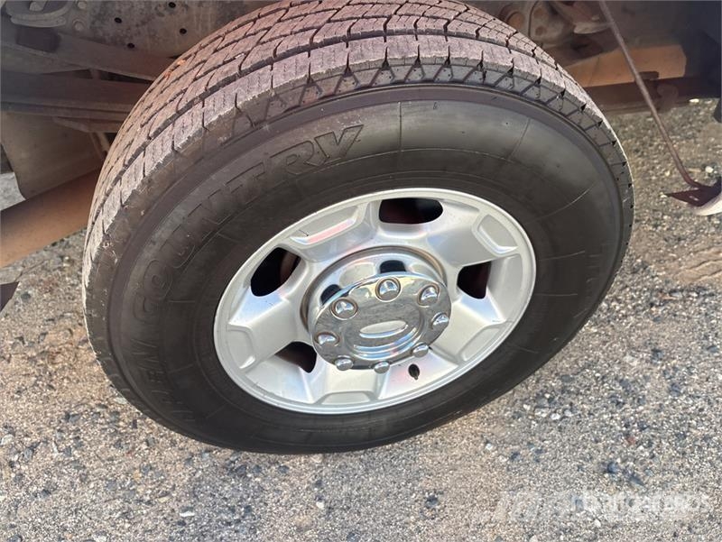 Ford F-250 XL 4x2 Extended Cab Pickup Ostalo