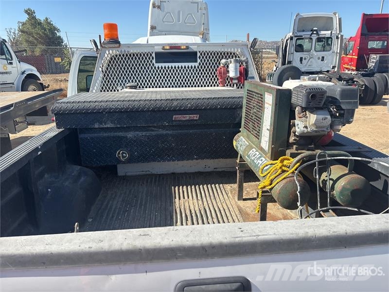 Ford F-250 XL 4x2 Extended Cab Pickup Ostalo